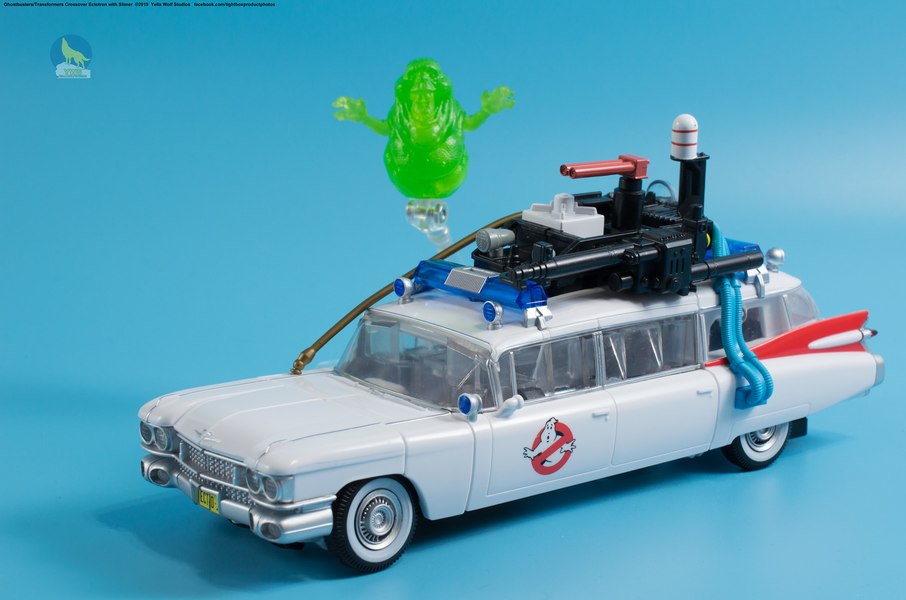 Ectotron Transformers Collaborative Ghostbusters Crossover Figure In Hand Photos  (9 of 9)